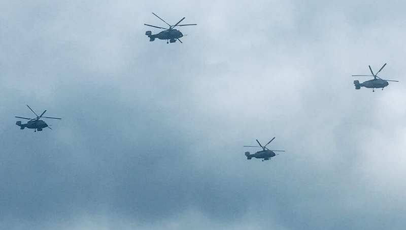 Вертолеты над Дыбенко. Источник ЦИК
